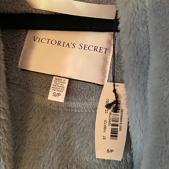 NWT Victoria Secret  Robe - Picture 4 of 6